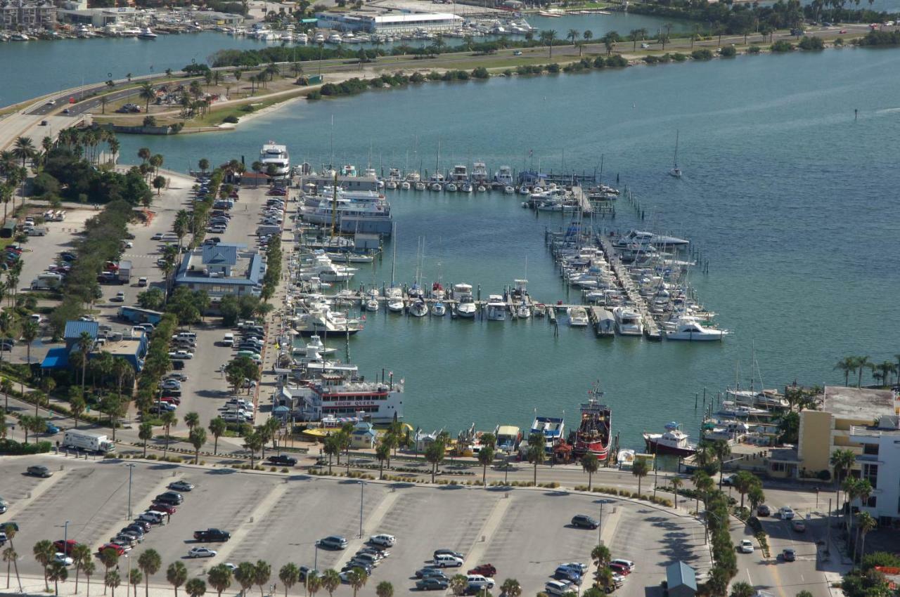 Express Inn & Suites - 5 Miles From St Petersburg Clearwater Airport Bagian luar foto
